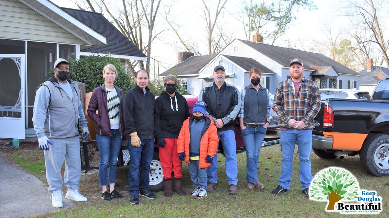 Group Photo of Keep Douglas Beautiful Volunteers